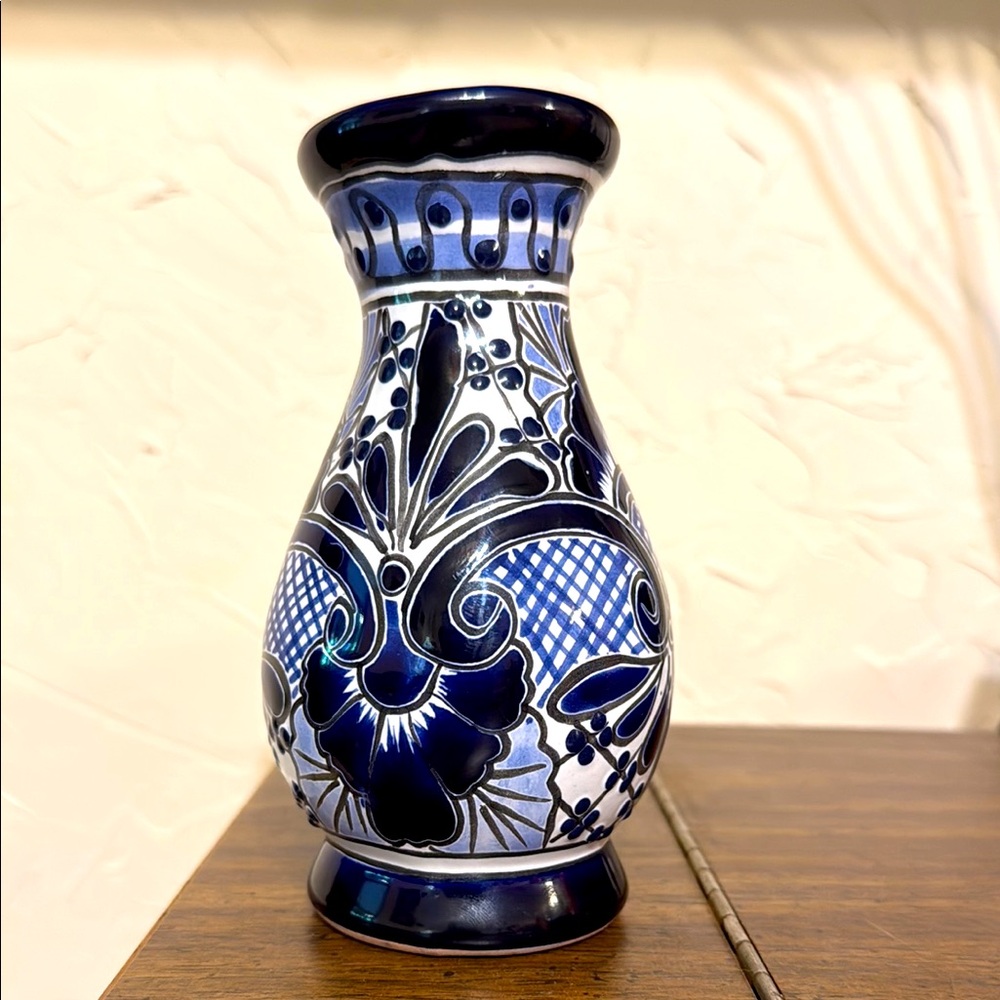 Mexican Pottery Vase Blue White Glaze Red Clay 6.25” Vase Made In Mexico
